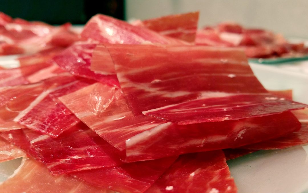 Iberian Acorn-Fed Ham (Pata Negra): The Definitive Guide to Recognizing Authentic Gastronomic Gold